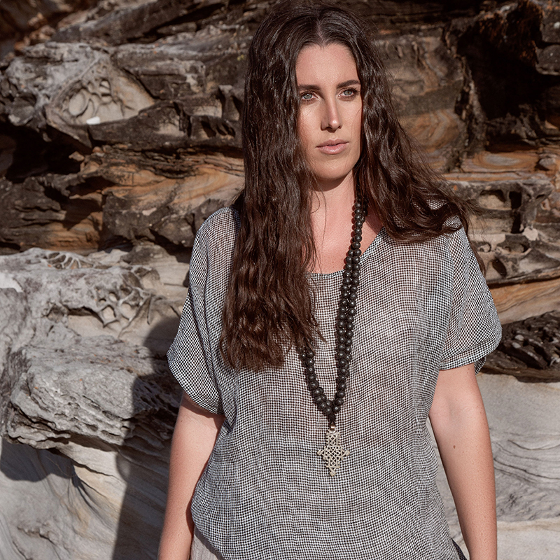 Linseed Designs linen gauze Maggie Top - black and white Linseed Designs linen gauze Maggie Top - black and white